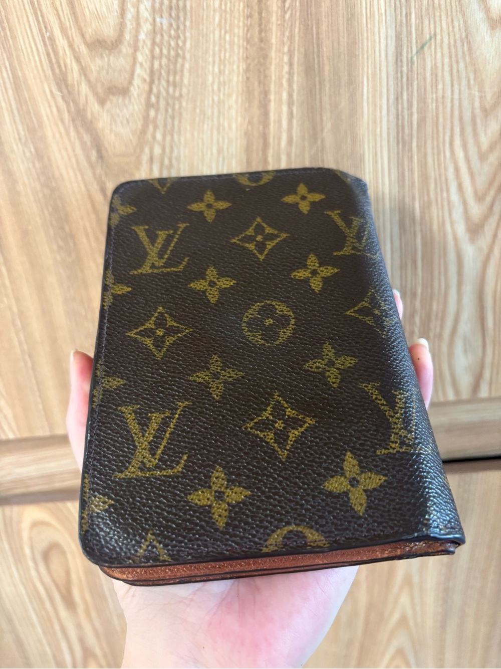 Auth Louis Vuitton monogram passport wallet - Picture 2 of 14